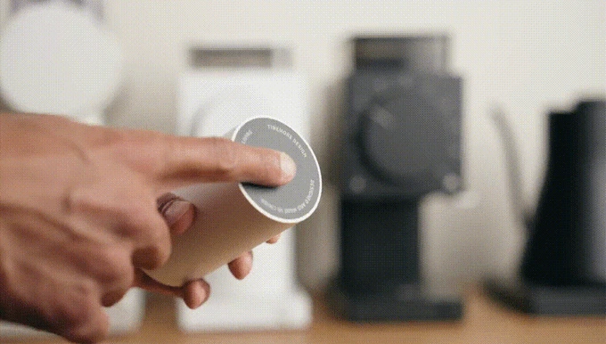 使用シーン(粉受けの取り扱い)