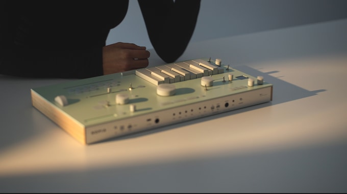 木製筐体のNOPIA MK1本体(Kickstarter公式画像)
